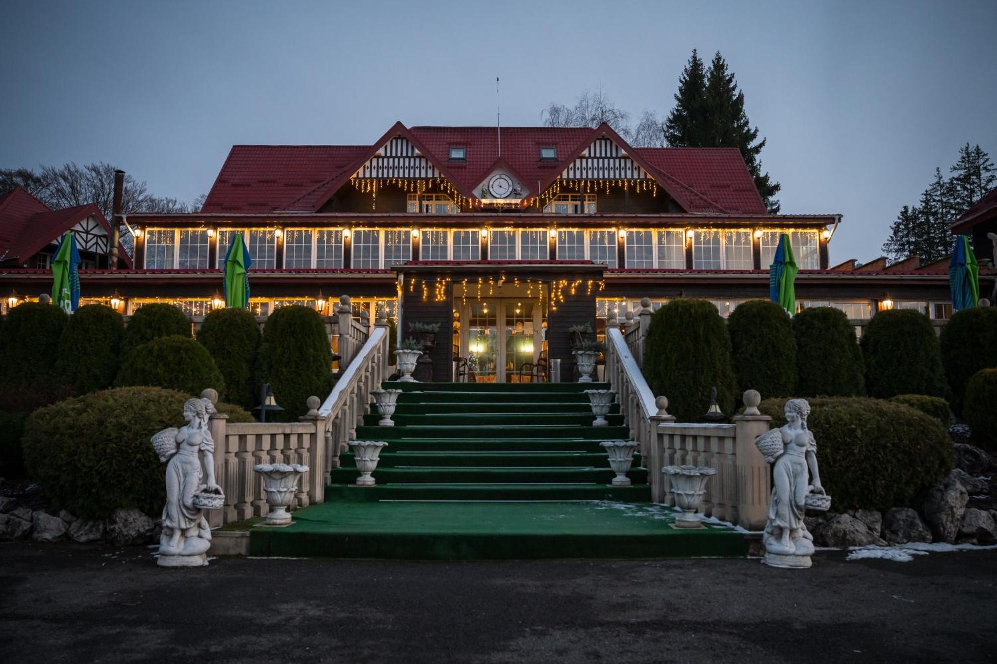 פויאנה ברשוב Monterai Resort מראה חיצוני תמונה